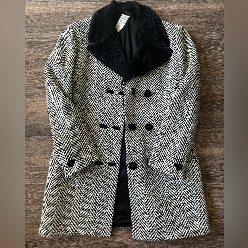 Gianni Versace 1973 Herringbone Wool Double Breasted Peacoat - Picture 3 of 12